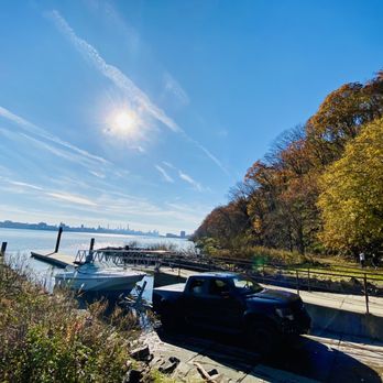 Ross Dock Picnic Area - DuPont dock - Parks Near Me Ross Dock Picnic Area - DuPont dock - Parks Near Me
