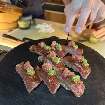 Hiro No Uchi - Akami Nigiri with Kizami Wasabi and Shoyu Daikon - Sushi Bars Near Me - Honolulu, Hawaii