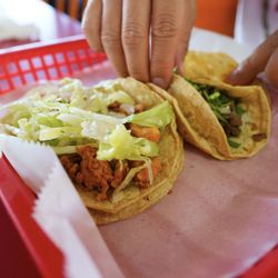 El Huarache Veloz Mexican Taqueria