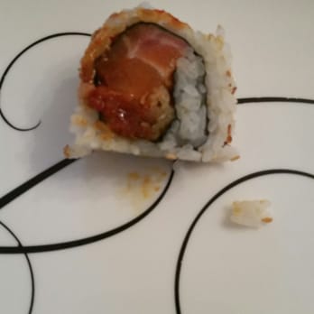 Sushi Bong - Spicy salmon maki - Sushi Bars Near Me - North York, Ontario Sushi Bong - Spicy salmon maki - Sushi Bars Near Me - North York, Ontario