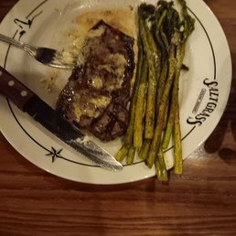 This is the steak that I ordered. Perfectly cooked. It was delicious!