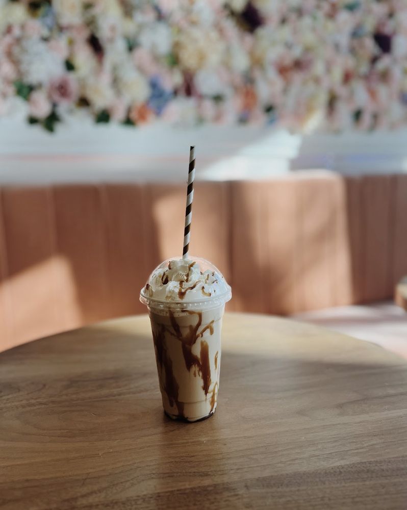 Mik Cafe Image