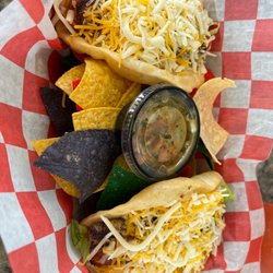 Big Bamboo Bayside - Jerked tacos.