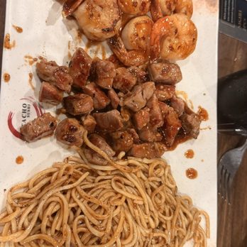 Itacho Sushi - Teppanyaki shrimp steak and lo mein - Japanese Near Me - San Diego, California