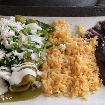 Sueño Coctelería Mexicana - Chicken flautas in Verde sauce - Mexican Near Me - Richardson, Texas Sueño Coctelería Mexicana - Chicken flautas in Verde sauce - Mexican Near Me - Richardson, Texas