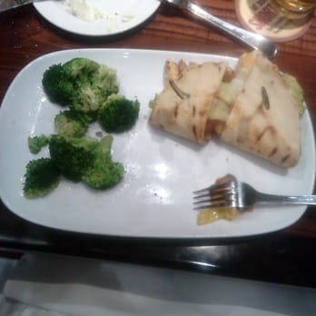 LongHorn Steakhouse - Flat bread chicken avacado sandwich good!! - Steakhouses Near Me - Easley, South Carolina LongHorn Steakhouse - Flat bread chicken avacado sandwich good!! - Steakhouses Near Me - Easley, South Carolina