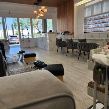 Verni Nail Spa - clean and modern - Nail Salons Near Me - Torrance, California Verni Nail Spa - clean and modern - Nail Salons Near Me - Torrance, California