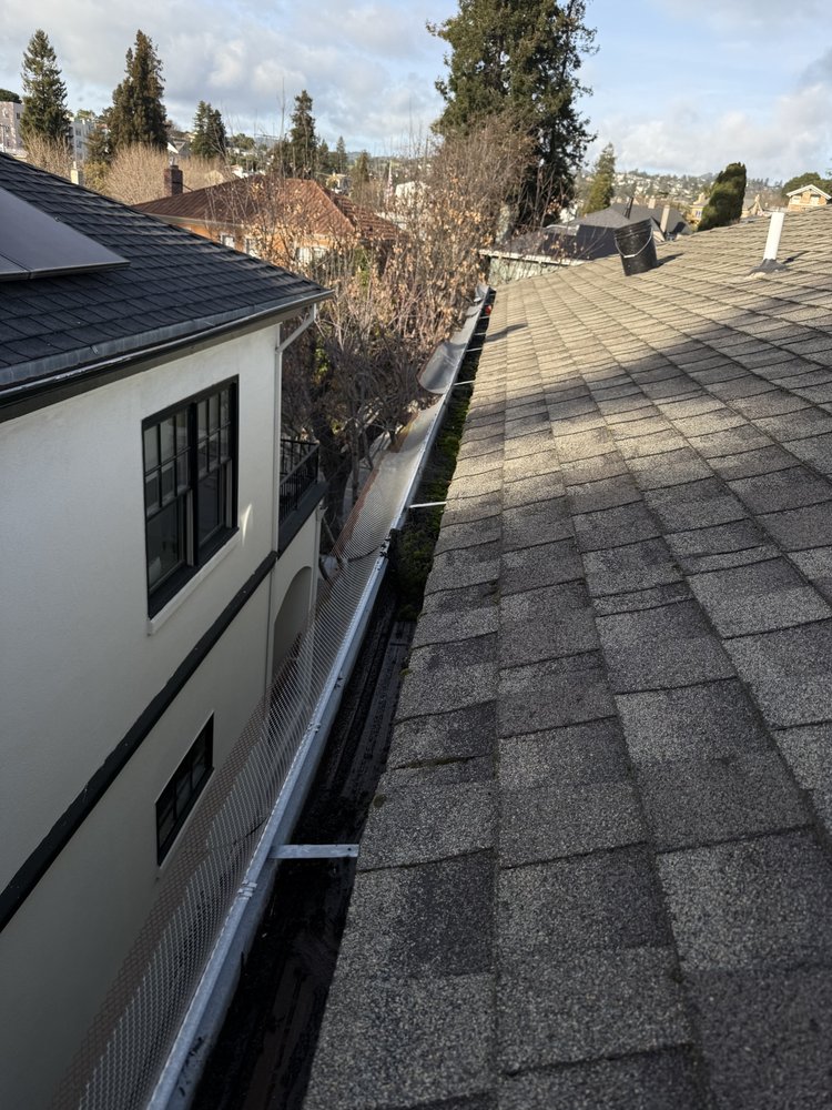 Slide of Golden Gate Roofing