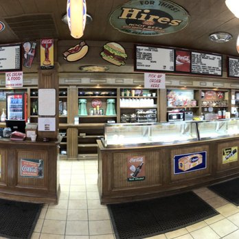 Cammack Station - Front counter - Sandwiches Near Me - Muncie, Indiana
