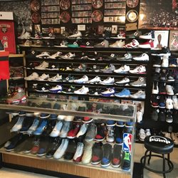 9/10 Condition Sneaker Boutique