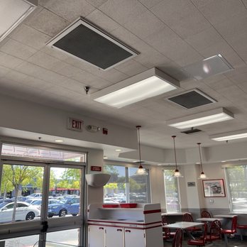 In-N-Out Burger - Burgers Near Me - Roseville, California