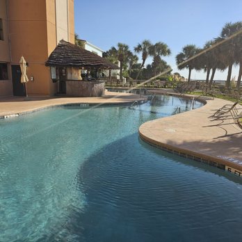 Island Vista Resort - Outdoor pool area - Hotels Near Me - Myrtle Beach, South Carolina