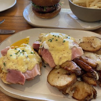 Brix - Eggs Benedict - New American Near Me - Napa, California