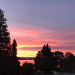 Les Pensieres - Sunset over the lake