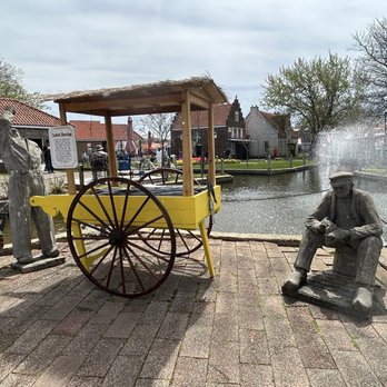 Nelis' Dutch Village - Statues - Amusement Parks Near Me - Holland, Michigan Nelis' Dutch Village - Statues - Amusement Parks Near Me - Holland, Michigan