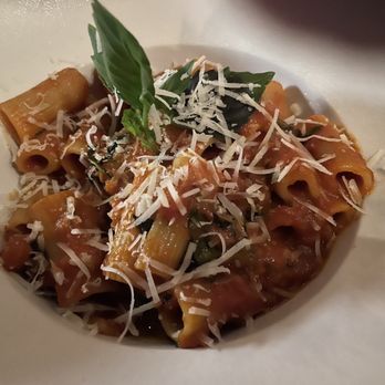 Cafe Alaia - Rigatoni with fresh tomato and Basel - Italian Near Me - Scarsdale, New York Cafe Alaia - Rigatoni with fresh tomato and Basel - Italian Near Me - Scarsdale, New York