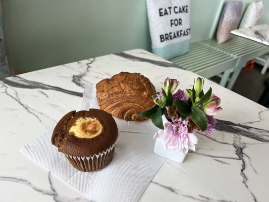 Lady Quack's Bakery and Cake Shop by null