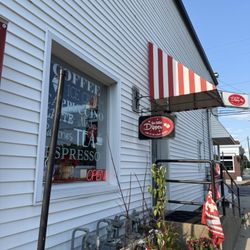 The Little Dipper Cafe & Ice Cream Shoppe