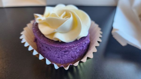 Sweet Piglet Bakery + Cafe by null