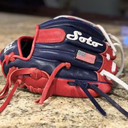 Soto Gloves - Tri-color laces