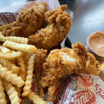 Raising Cane's Chicken Fingers - Fast Food Near Me - Sunset Valley, Texas