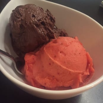 Cacao Prague - Two scoops of ice cream - Ice Cream & Frozen Yogurt Near Me - Prague, Puerto Rico Cacao Prague - Two scoops of ice cream - Ice Cream & Frozen Yogurt Near Me - Prague, Puerto Rico