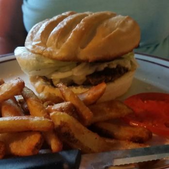 Kelly's Bar & Grill - Big burgers! - American Near Me - Newport, Washington