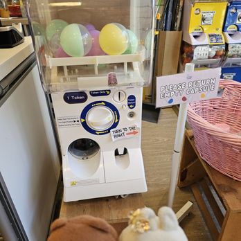 Kawaii Things - We got a token from our purchase... we're going to turn the knob... - Toy Stores Near Me - Kapolei, Hawaii