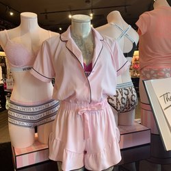 Victoria's Secret & PINK