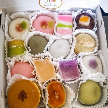 Fugetsu-Do - Wagashi 16 pieces for $24. 2 bottom pieces from the left: dorayaki and manju - Candy Stores Near Me - Los Angeles, California Fugetsu-Do - Wagashi 16 pieces for $24. 2 bottom pieces from the left: dorayaki and manju - Candy Stores Near Me - Los Angeles, California