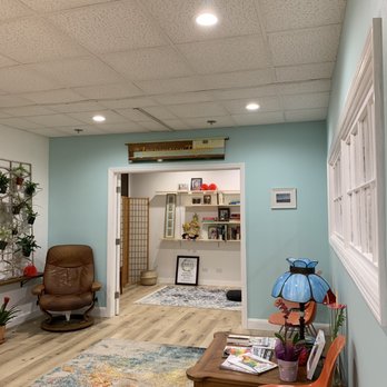 Clear Path Acupuncture - Inspiration room - Acupuncture Near Me - Honolulu, Hawaii Clear Path Acupuncture - Inspiration room - Acupuncture Near Me - Honolulu, Hawaii