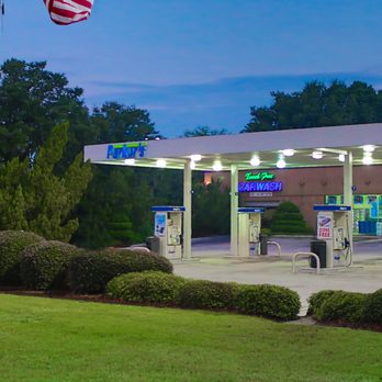 Parker's - a gas station at night - Gas Stations Near Me - Savannah, Georgia Parker's - a gas station at night - Gas Stations Near Me - Savannah, Georgia