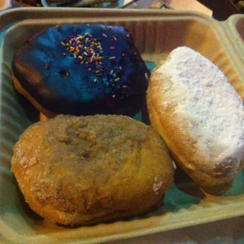 Butcher Bar - FREE DOUGHNUTS! SCOREEEE! - Barbeque Near Me - Astoria, New York