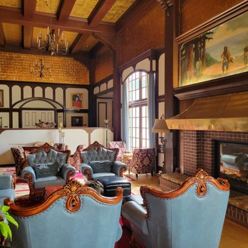 The Eureka Inn - Hotels Near Me - Eureka, California