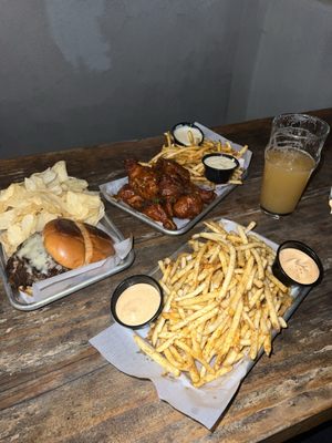 Royce Burger Bar by null