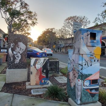 Hayward Mural Arts Program - Utility box artwork (music theme) - Public Art Near Me - Hayward, California Hayward Mural Arts Program - Utility box artwork (music theme) - Public Art Near Me - Hayward, California