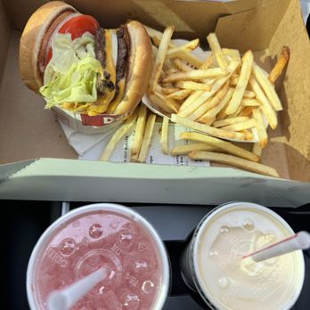 In-N-Out Burgers - Fast Food Near Me - Henderson, Nevada In-N-Out Burgers - Fast Food Near Me - Henderson, Nevada