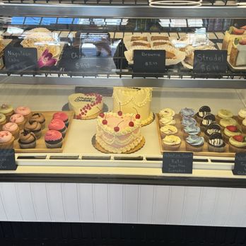 Art Lunch - Dessert Combo - Breakfast & Brunch Near Me - Pasadena, California Art Lunch - Dessert Combo - Breakfast & Brunch Near Me - Pasadena, California