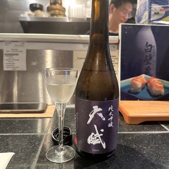 Coach Sushi - Sushi Bars Near Me - Oakland, California