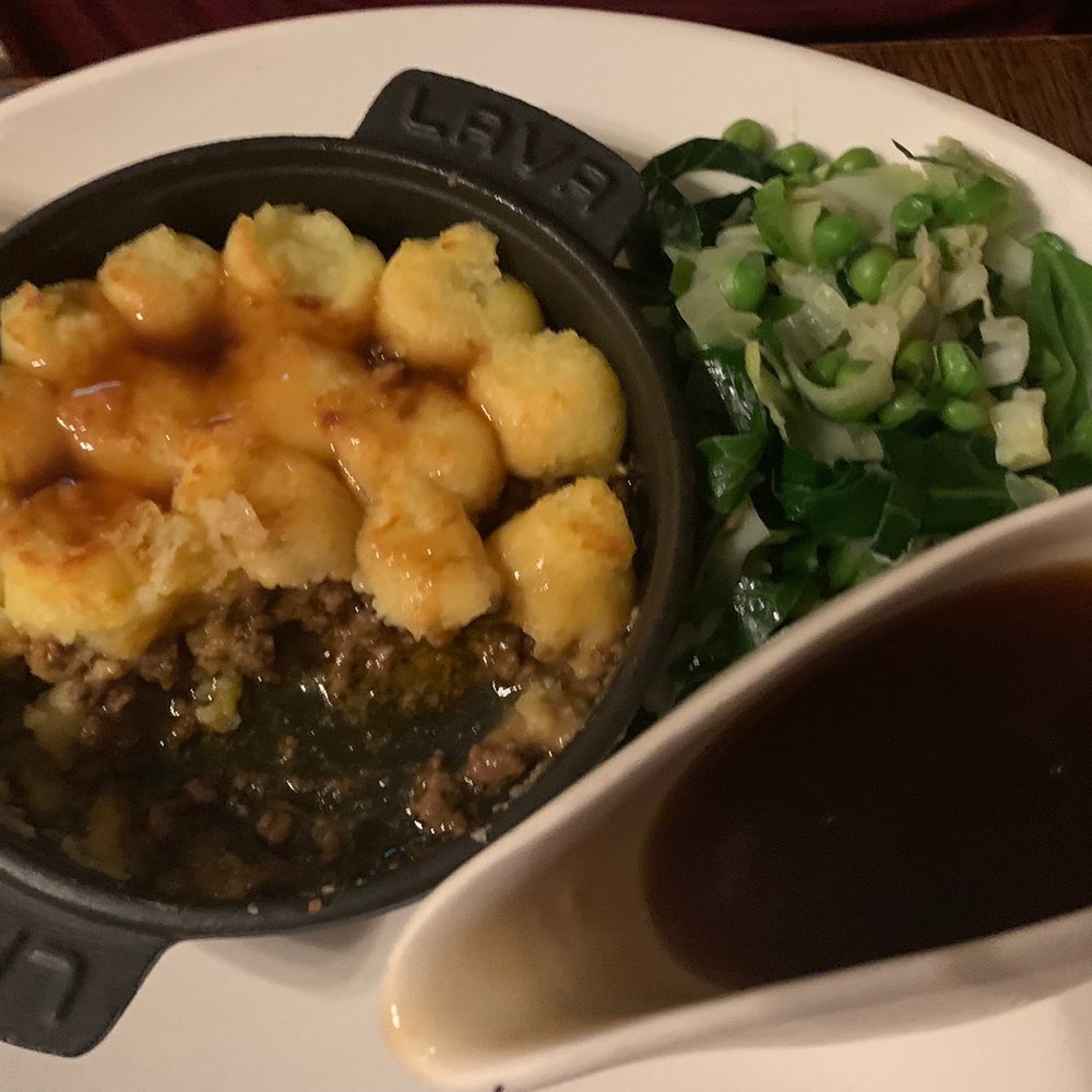 The Victoria - Shepherds pie with mixed greens - Pubs Near Me - Paddington, XGL The Victoria - Shepherds pie with mixed greens - Pubs Near Me - Paddington, XGL