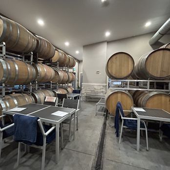 Leaning Post Wines - Wineries Near Me - Stoney Creek, Ontario Leaning Post Wines - Wineries Near Me - Stoney Creek, Ontario