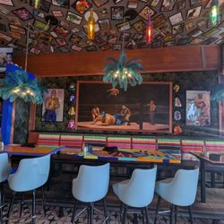 Funky Frida's - Inside