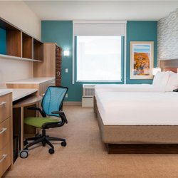 Home2 Suites by Hilton Corona - Guest room