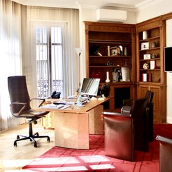 Docteur Thierry Besins - Chirurgien Esthetique Nice - Bureau de consultations du Dr Besins, Chirurgien esthétique à Nice, situé au 2, rue Verdi.