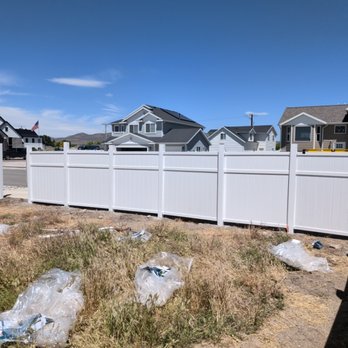 Cam's Handyman Service - Vinyl fencing - Painters Near Me - Clearfield, Utah Cam's Handyman Service - Vinyl fencing - Painters Near Me - Clearfield, Utah