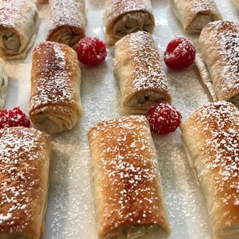 Martine Private Chef - Chocolate and hazelnut mini cigars - Personal Chefs Near Me