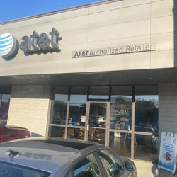 AT&T Store - Front of store