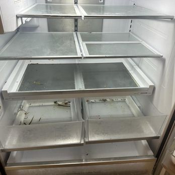 Camila’s Cleaning - Cleaning the refrigerator before - Home Cleaning Near Me