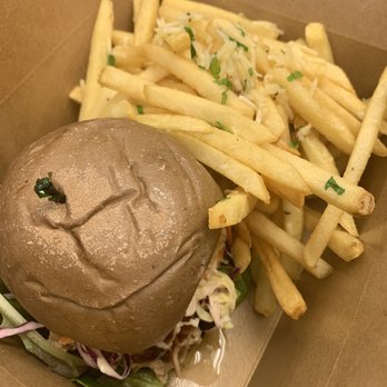 OlenaHi - Pulled Pork Slider with Truffle Fries - Salad Near Me - Honolulu, Hawaii OlenaHi - Pulled Pork Slider with Truffle Fries - Salad Near Me - Honolulu, Hawaii