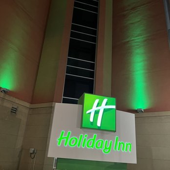 HOLIDAY INN ST. PAUL DOWNTOWN - Updated December 2025 - 17 Photos & 37